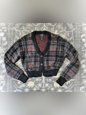 Social Collision Hot Topic Gray Red Plaid Fuzzy Shaggy Cardigan Sz M